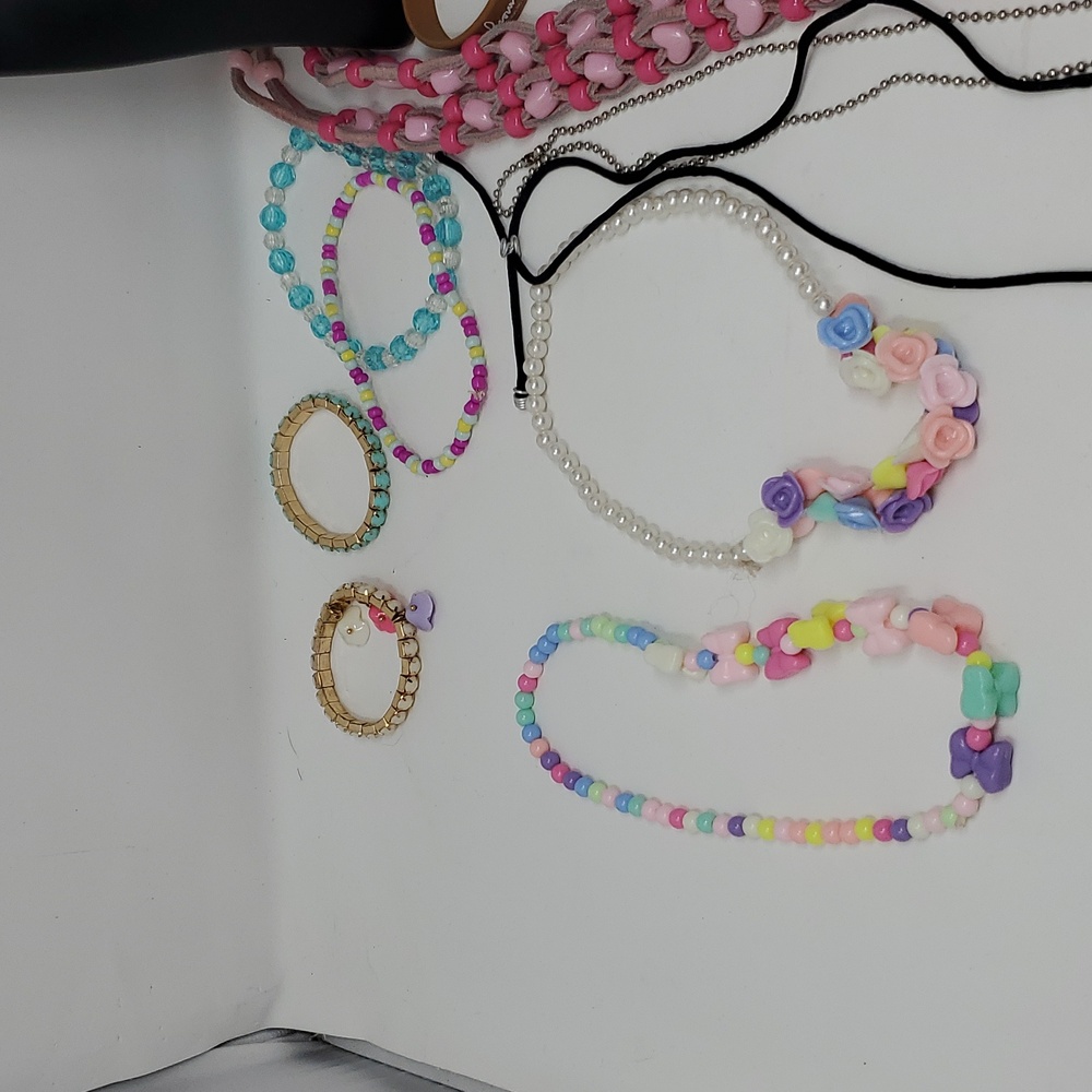 Kids Jewelry Mixed Lot Over 30 Pcs Mini Mouse M&M Bolo - Picture 3 of 17